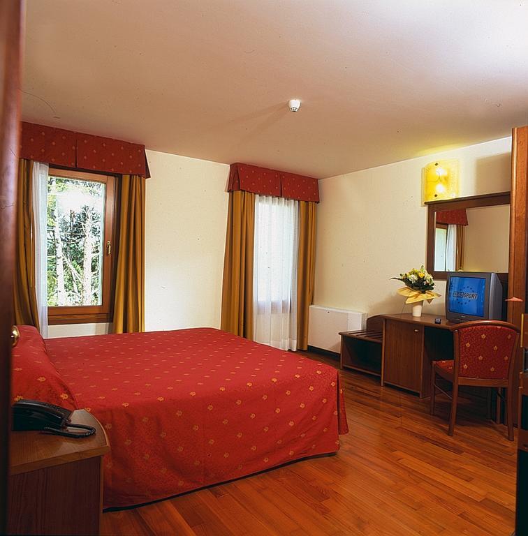 Hotel Dall'Ongaro Ghirano Εξωτερικό φωτογραφία