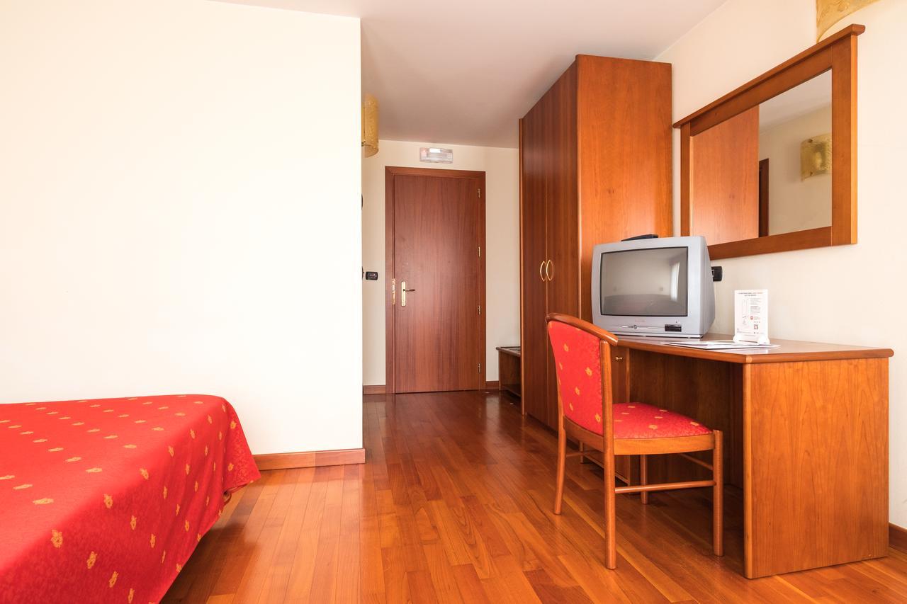 Hotel Dall'Ongaro Ghirano Εξωτερικό φωτογραφία