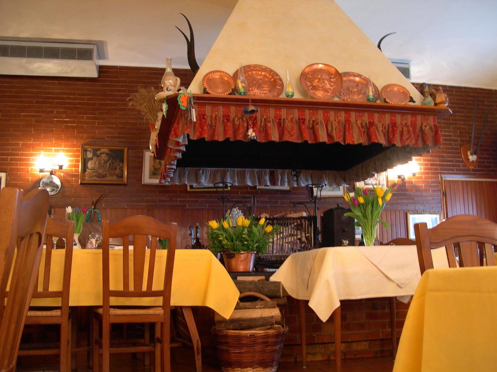 Hotel Dall'Ongaro Ghirano Εξωτερικό φωτογραφία